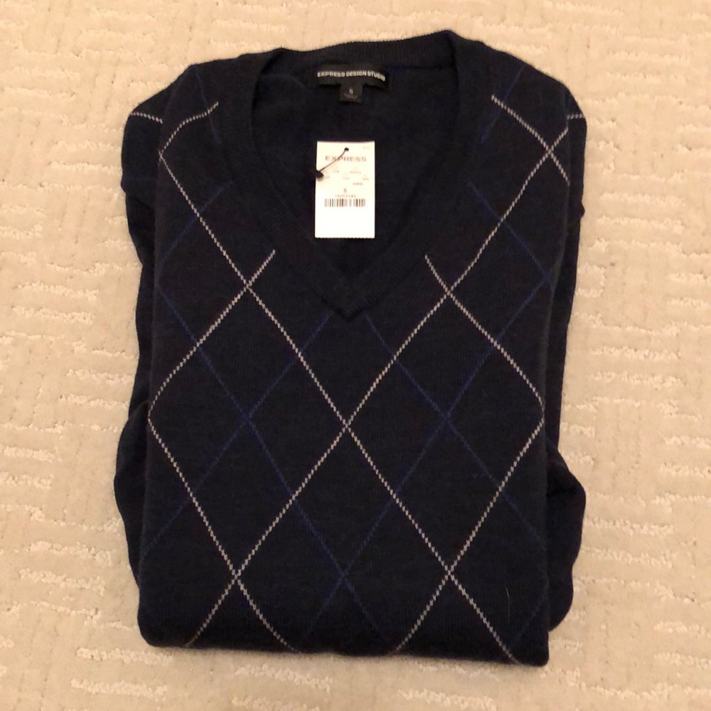 Men’s Express Sweater NWT